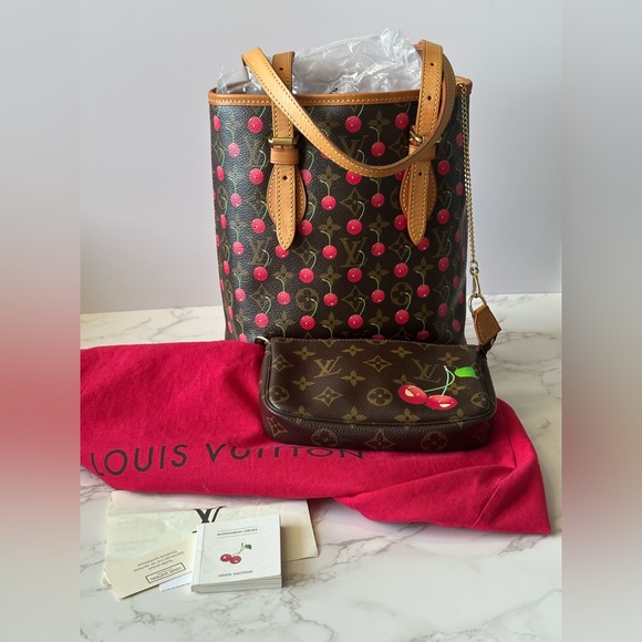 Vintage Louis Vuitton Limited Edition Cerises Bucket Bag with mini pouch - Picture 16 of 16
